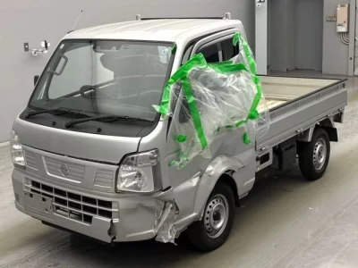 Nissan NT100 Clipper