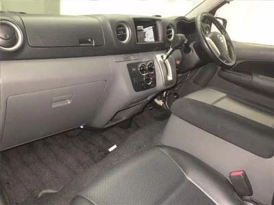 Nissan Caravan