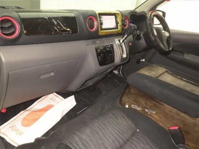 Nissan Caravan