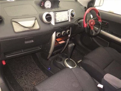 Toyota IST  с аукциона в Японии