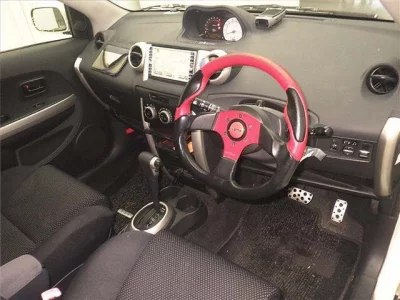 Toyota IST  с аукциона в Японии