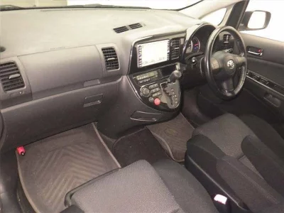 Toyota WISH  с аукциона в Японии