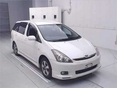 Toyota WISH  с аукциона в Японии