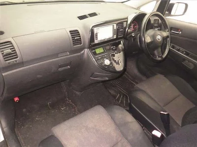 Toyota WISH  с аукциона в Японии