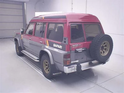 Nissan Safari