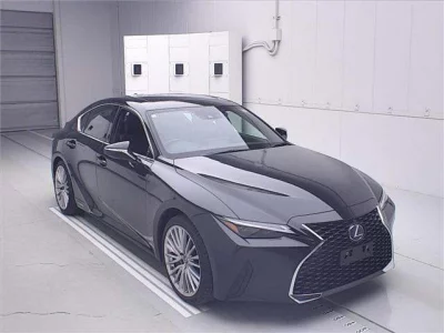 Lexus IS300h
