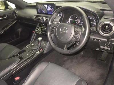 Lexus IS300h