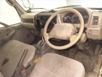 Toyota DYNA лот № 2377 оценка R  с аукциона в Японии 2