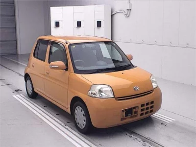 Daihatsu Esse