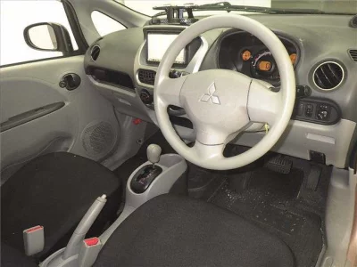 Mitsubishi i