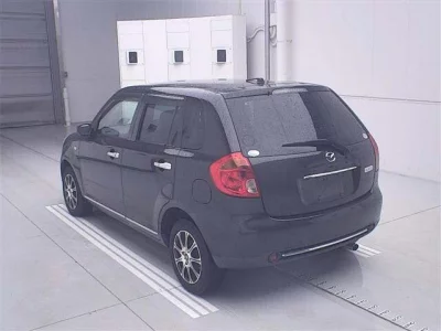 Mazda Verisa