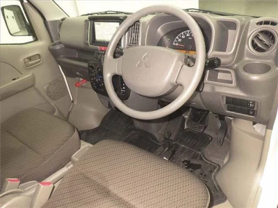 Mitsubishi Minicab Van