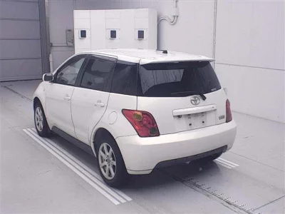 Toyota IST