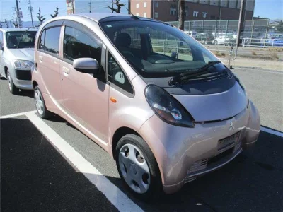 Mitsubishi i