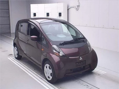 Mitsubishi i