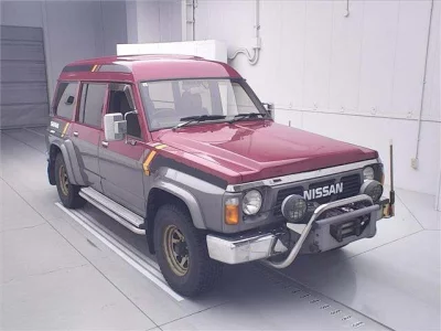 Nissan SAFARI