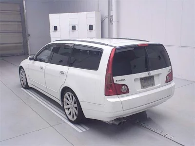 Nissan STAGEA