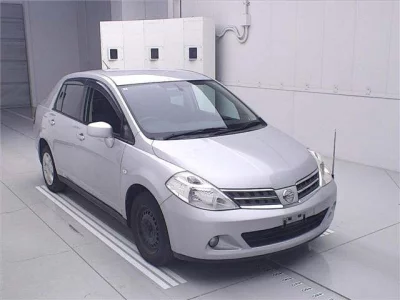 Nissan TIIDA LATIO