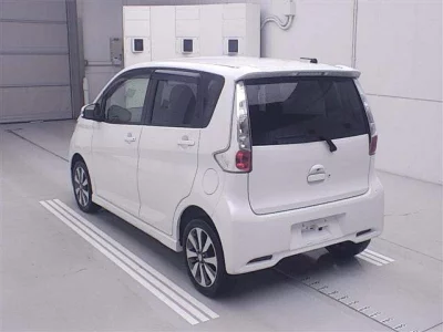 Mitsubishi EK CUSTOM