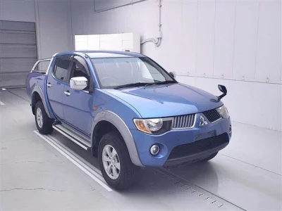 Mitsubishi TRITON