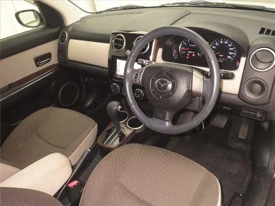 Mazda Verisa