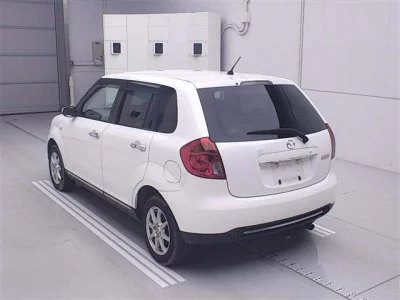 Mazda Verisa