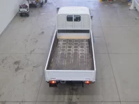 Toyota DYNA лот № 1352 оценка R  с аукциона в Японии 2