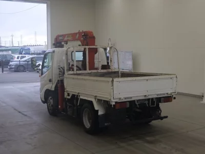 Toyota DYNA  с аукциона в Японии