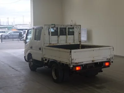 Toyota DYNA  с аукциона в Японии
