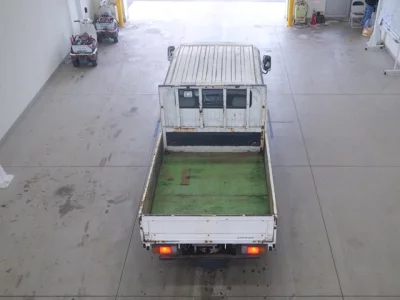 Toyota DYNA  с аукциона в Японии