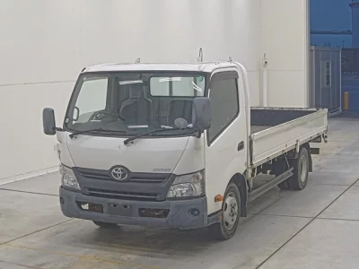 Toyota DYNA  с аукциона в Японии