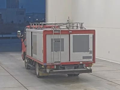 Toyota DYNA  с аукциона в Японии