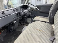 Toyota HIACE TRUCK лот № 1365 оценка 3.5  с аукциона в Японии 4