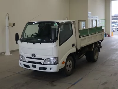 Toyota DYNA  с аукциона в Японии