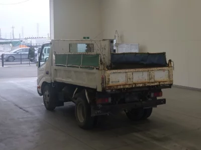 Toyota DYNA  с аукциона в Японии