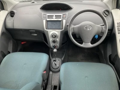 Toyota VITZ  с аукциона в Японии