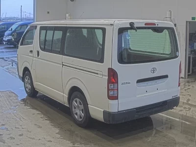 Toyota HiAce Van