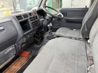 Toyota DYNA лот № 37 оценка 3  с аукциона в Японии 4