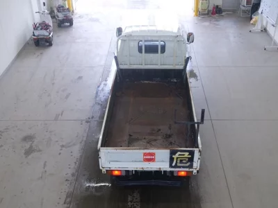 Toyota DYNA  с аукциона в Японии