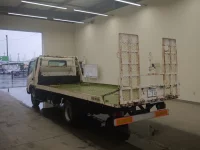 Toyota DYNA лот № 1590 оценка R  с аукциона в Японии 1