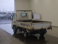 Toyota DYNA лот № 1597 оценка R  с аукциона в Японии 1