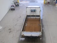 Toyota DYNA лот № 1597 оценка R  с аукциона в Японии 2