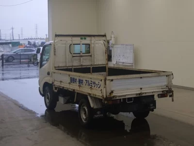 Toyota DYNA  с аукциона в Японии