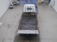 Toyota DYNA лот № 1661 оценка R  с аукциона в Японии 2