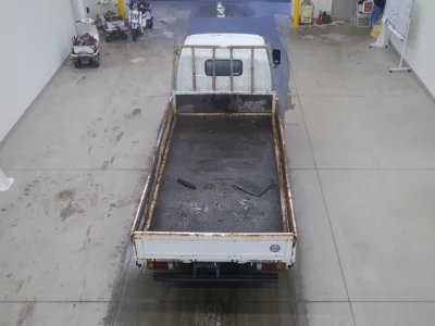 Toyota DYNA  с аукциона в Японии