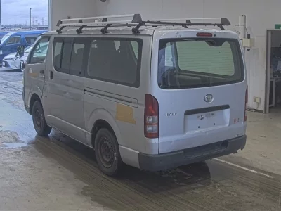 Toyota HiAce Van
