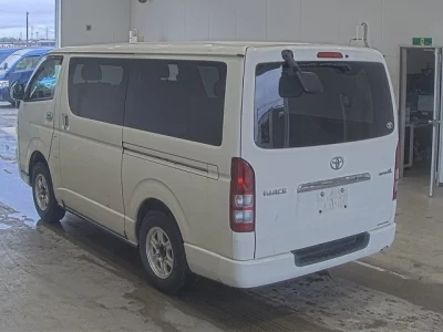 Toyota HiAce Van