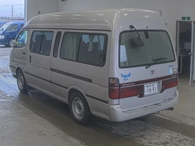 Toyota HiAce Van
