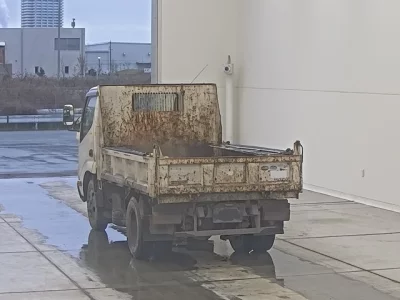 Toyota DYNA  с аукциона в Японии