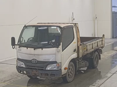 Toyota DYNA  с аукциона в Японии